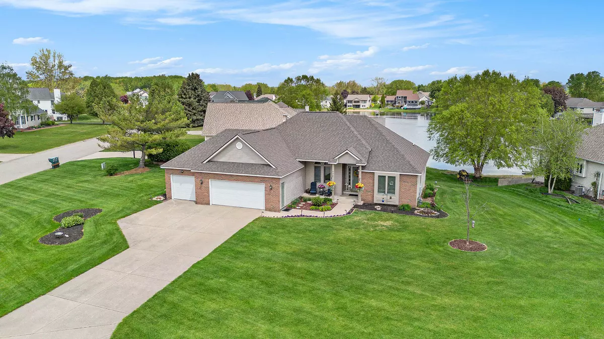 Zeeland, MI 49464,938 Mid Bluff Drive