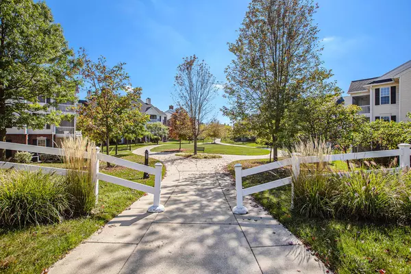 Ann Arbor, MI 48103,813 E Summerfield Glen