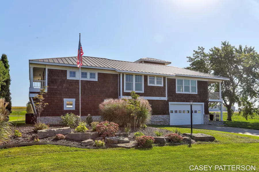 2520 Air Park Drive, Zeeland, MI 49464
