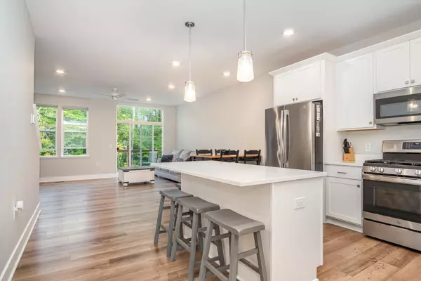 Grand Rapids, MI 49505,2351 Watertown NE Way #6