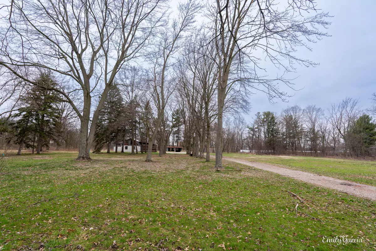 Holland, MI 49424,442 N 120th Avenue
