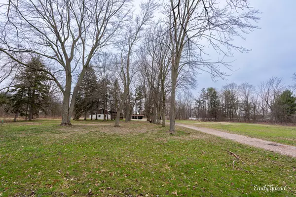 442 N 120th Avenue, Holland, MI 49424