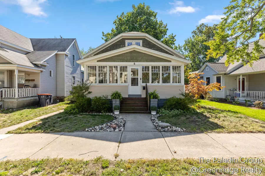 6 W 18th Street, Holland, MI 49423
