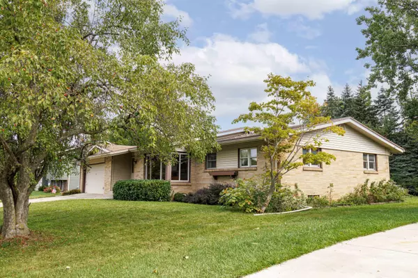 Grand Rapids, MI 49505,2624 Monroe NE Avenue