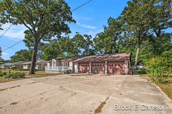 Muskegon, MI 49444,2384 E Columbia Avenue