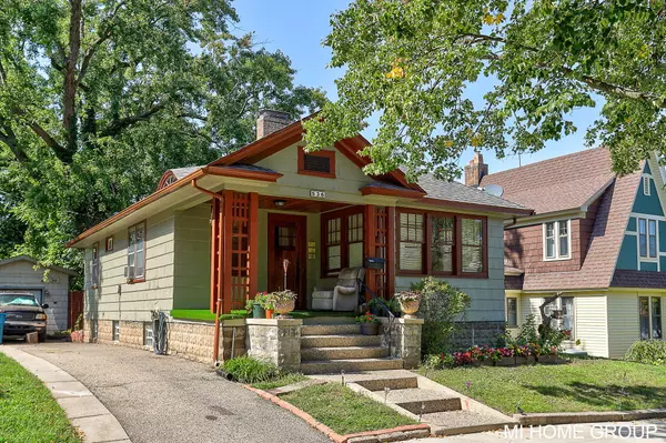 Holland, MI 49423,536 College Avenue