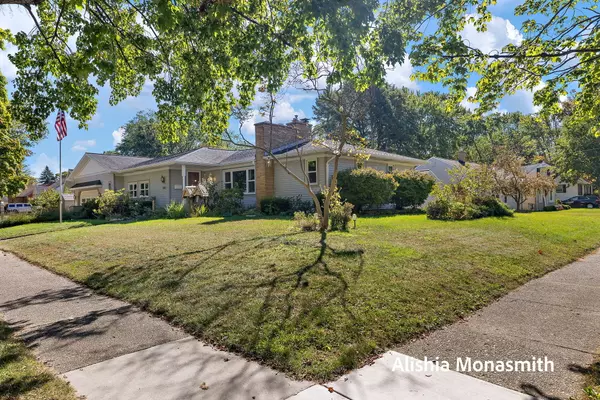 Grand Haven, MI 49417,1104 Woodlawn Avenue