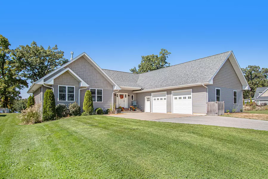 61704 Crystal Beach Drive, Sturgis, MI 49091