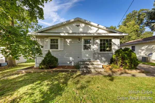 4117 Woodstock SE Avenue, Grand Rapids, MI 49548