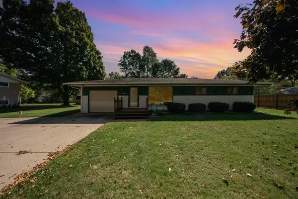Three Rivers, MI 49093,17069 Moorepark Road