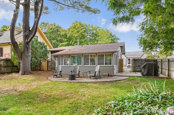 Douglas, MI 49406,43 Ellis Street