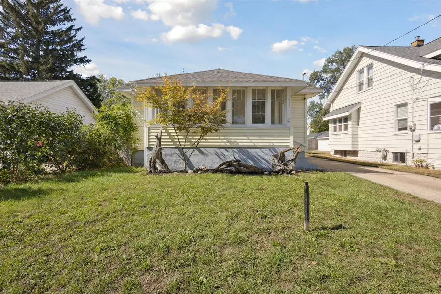 1651 Berkley SW Avenue, Wyoming, MI 49509