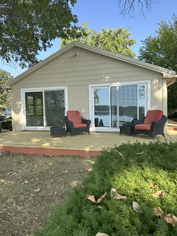 10093 Woodlawn Drive, Portage, MI 49002