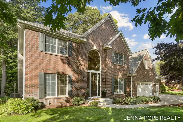 Spring Lake, MI 49456,15375 Oak Point Drive