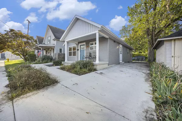 Grand Rapids, MI 49505,212 Saunders NE Street