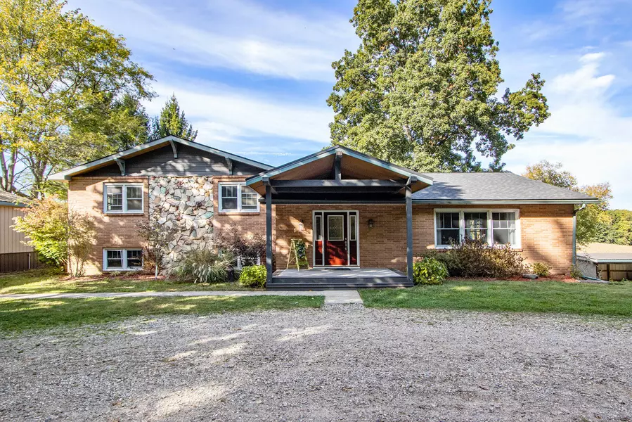 14343 E Bc Avenue, Augusta, MI 49012