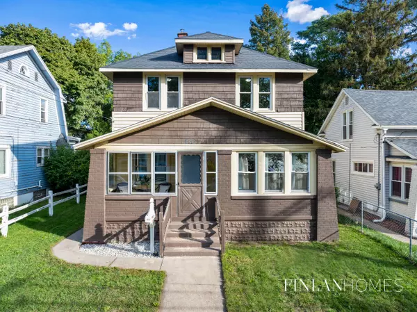 957 Adams SE Street, Grand Rapids, MI 49507