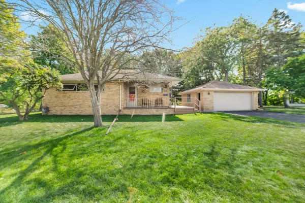 St. Joseph, MI 49085,816 Saint Joseph Drive