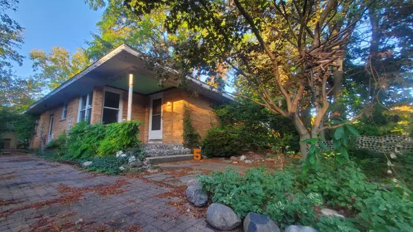 5 Keppler Court, Ann Arbor, MI 48103