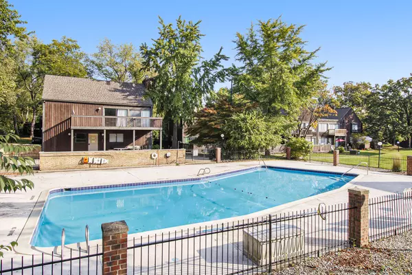 Kalamazoo, MI 49006,141 Selkirk Court