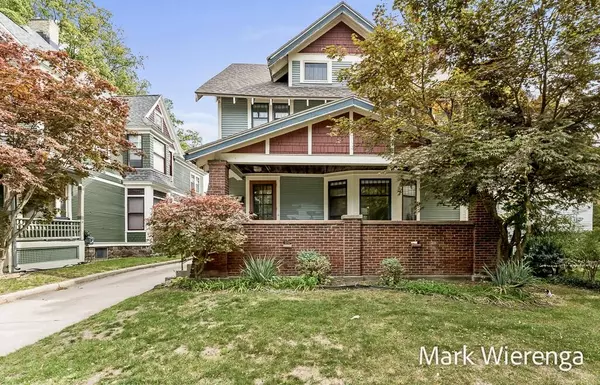 272 SE Henry SE Avenue, Grand Rapids, MI 49503