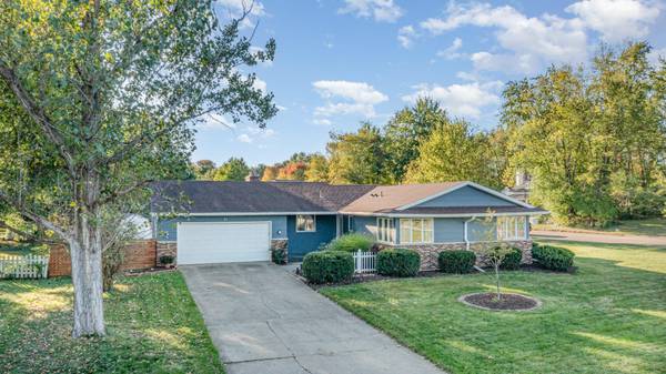 82 Mandalay Drive, Kalamazoo, MI 49009
