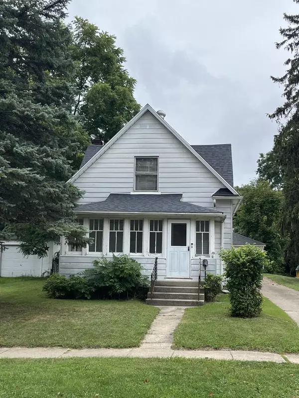 19 S Norwood Avenue, Hillsdale, MI 49242