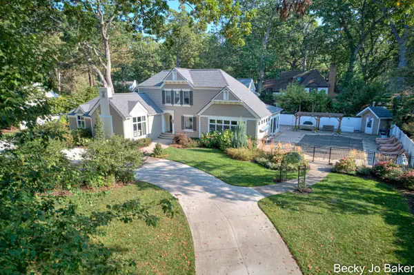 430 Mid Oak Drive, North Muskegon, MI 49445