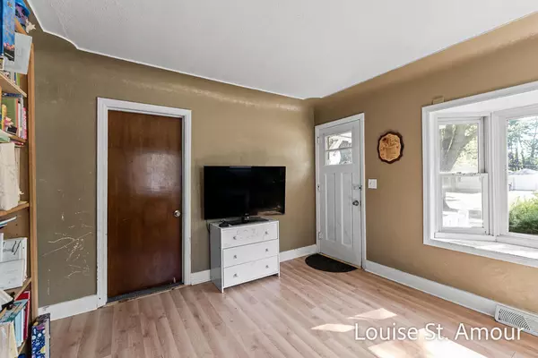 Muskegon, MI 49441,868 Post Road