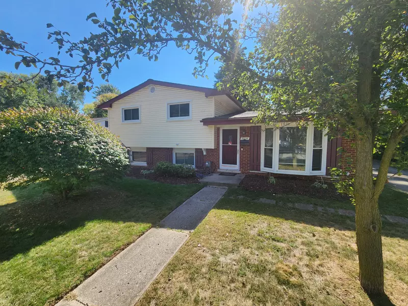 33155 Meadowlark Street, Farmington, MI 48336