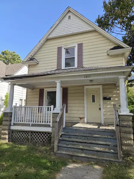 1211 James Street, Kalamazoo, MI 49001