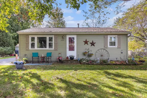 5191 W R Avenue Avenue, Schoolcraft, MI 49087