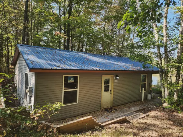5359 Tilmann Lane, Weidman, MI 48893