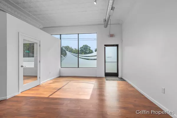 Grand Rapids, MI 49505,257 Knapp NE Street