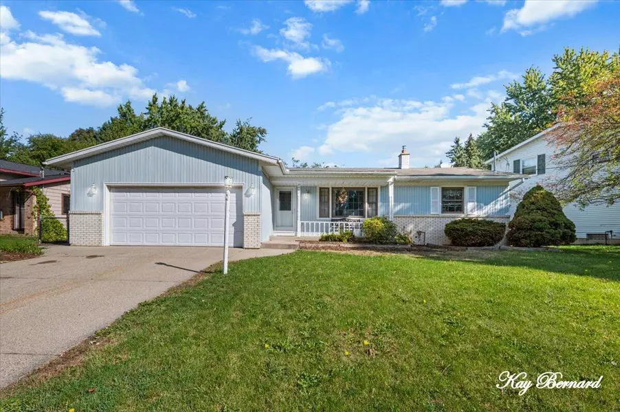 2067 Fawnwood SE Drive, Kentwood, MI 49508