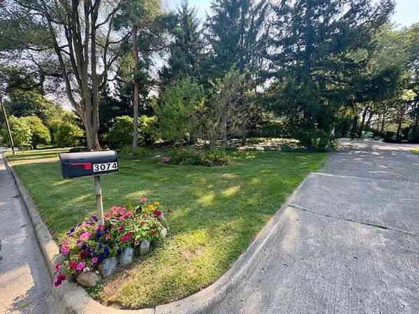 3074 Creek Drive, Ann Arbor, MI 48108
