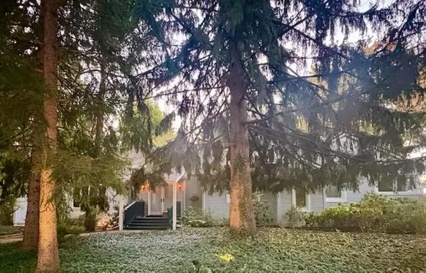 Ann Arbor, MI 48108,3074 Creek Drive