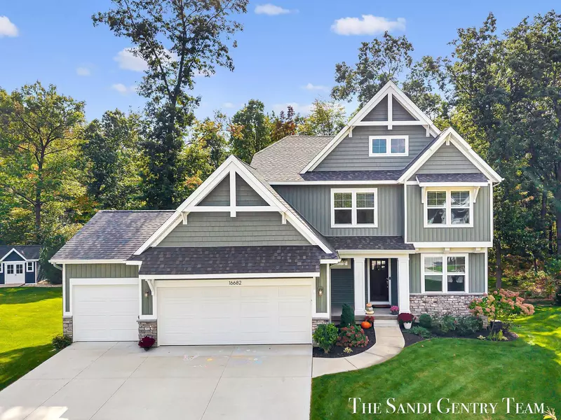 16682 Spring Tree Drive, Spring Lake, MI 49456