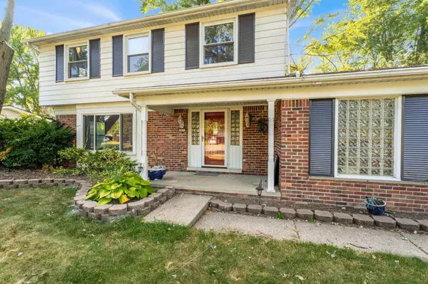 West Bloomfield, MI 48322,6624 Mellow Wood Lane Lane