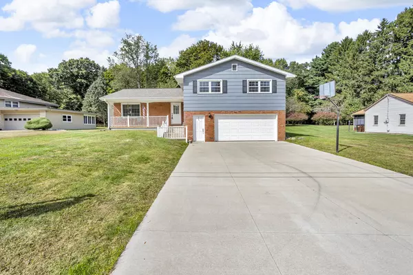 1504 Warren Avenue, Jackson, MI 49203