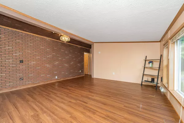 Paw Paw, MI 49079,59080 County Road 653