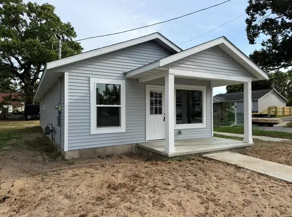 312 Jackson Avenue, Muskegon, MI 49442