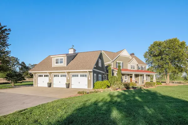 Zeeland, MI 49464,7505 Woodland Way