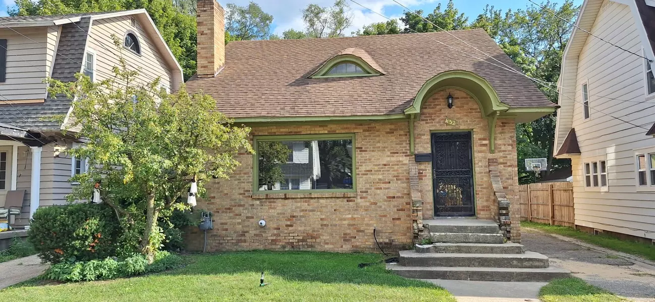 432 Elliott SE Street, Grand Rapids, MI 49507