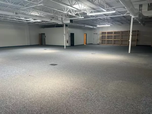 Ada, MI 49301,8116 Fulton E Street