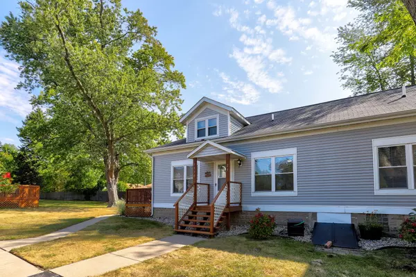 07370 N North Shore Drive #23, South Haven, MI 49090