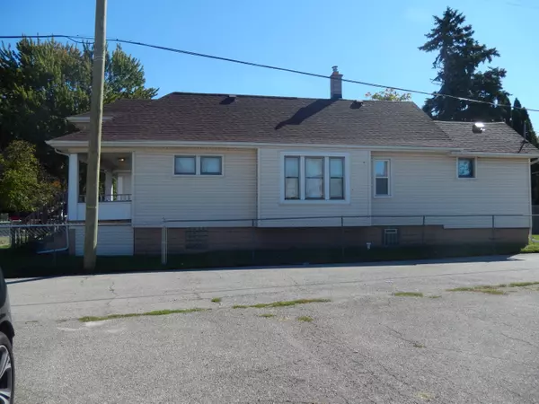 Ecorse, MI 48229,10 E Auburn Avenue