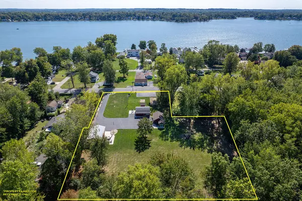 Coloma, MI 49038,5568 Paw Paw Lake Road