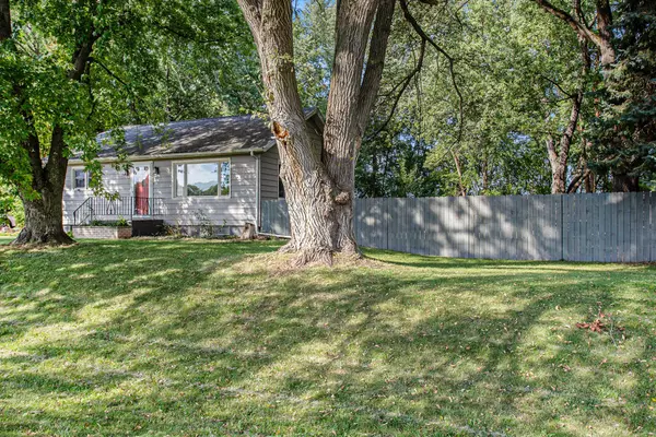 Paw Paw, MI 49079,32780 M 43