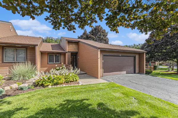 317 Maple Creek Court, Holland, MI 49423